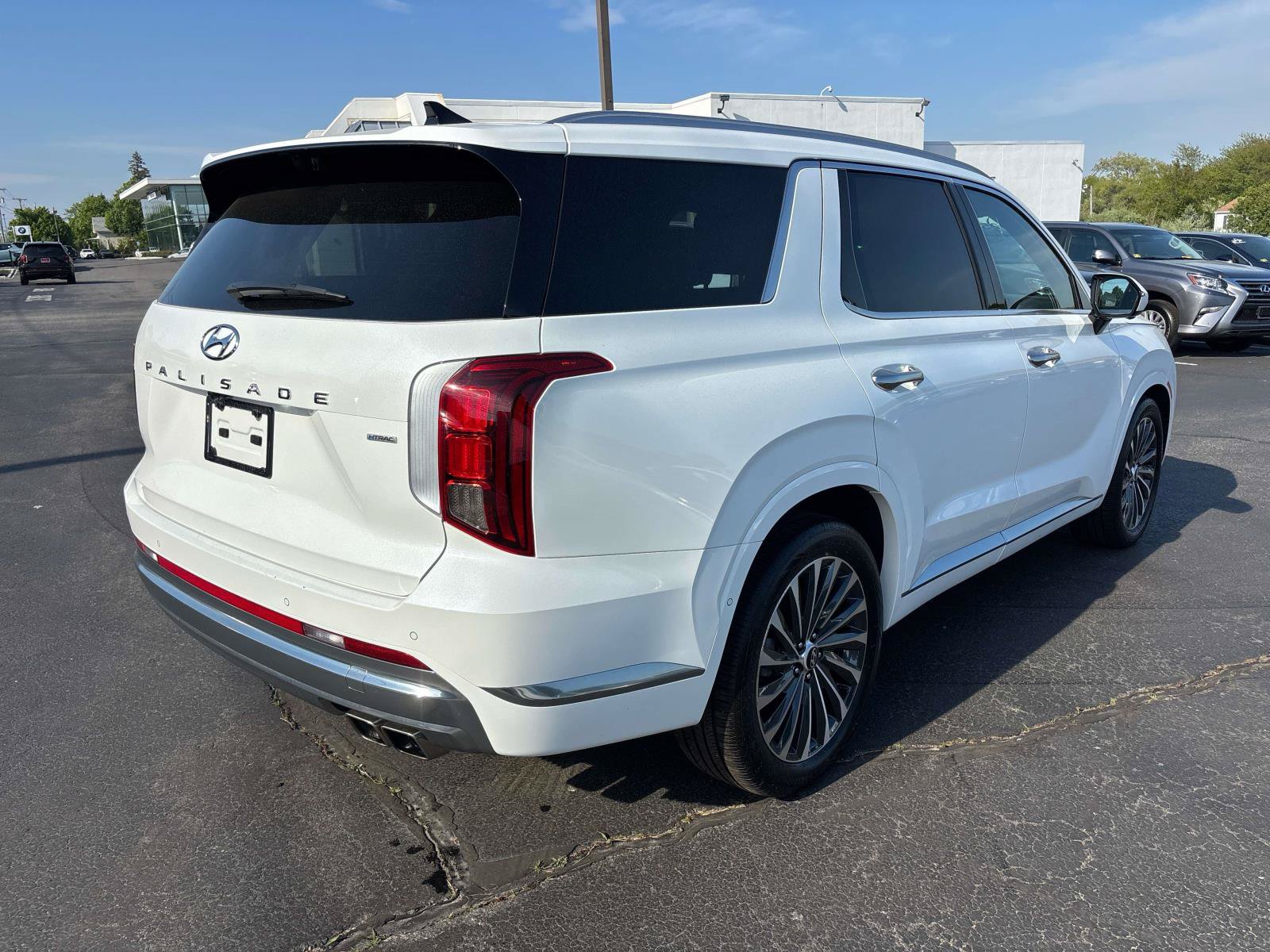 Certified 2025 Hyundai Palisade Calligraphy AWD/4WD image 5