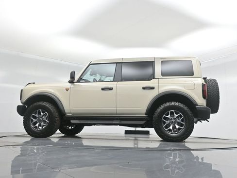 New 2025 Ford Bronco Badlands image 51