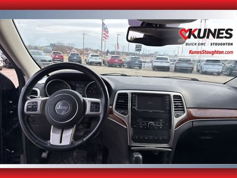 Used 2011 Jeep Grand Cherokee Limited w/ Luxury Group II AWD/4WD image 36