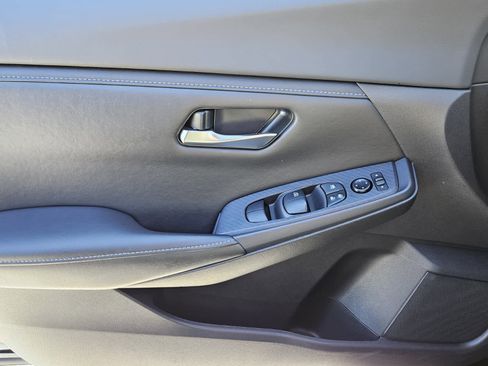 Used 2023 Nissan Sentra SV w/ Trunk Package image 16