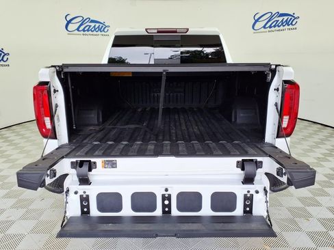 Used 2020 GMC Sierra 1500 SLT RWD image 5