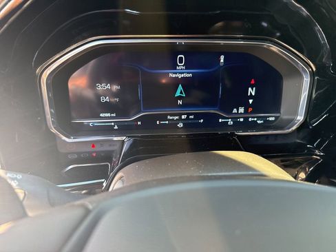 Used 2025 Chevrolet Silverado 1500 LT Trail Boss w/ Convenience Package II AWD/4WD image 6