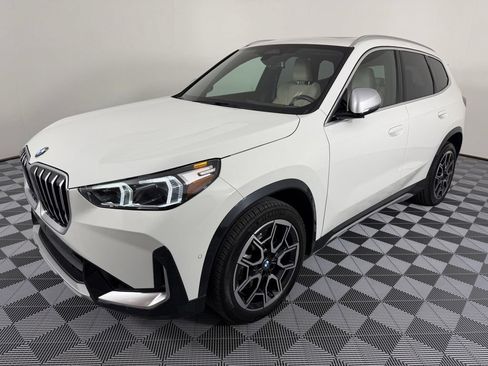 Used 2023 BMW X1 xDrive28i w/ Convenience Package AWD/4WD image 7