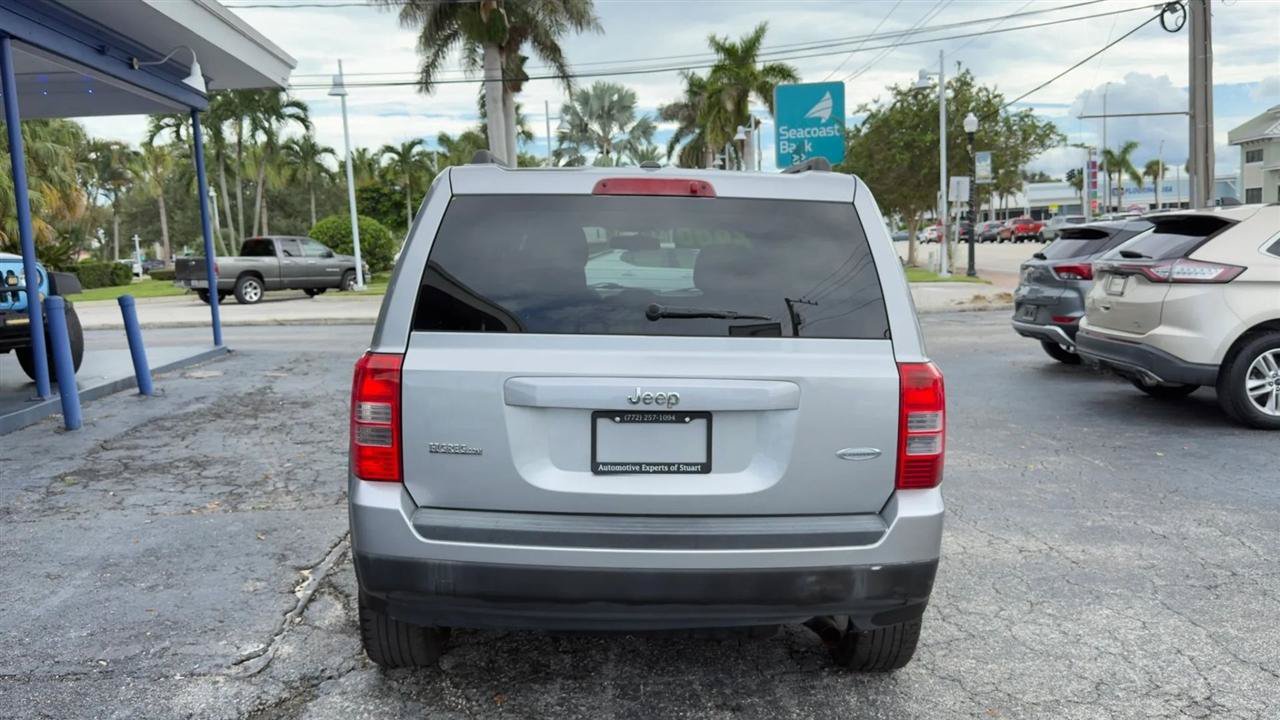 Used 2015 Jeep Patriot Latitude FWD image 6