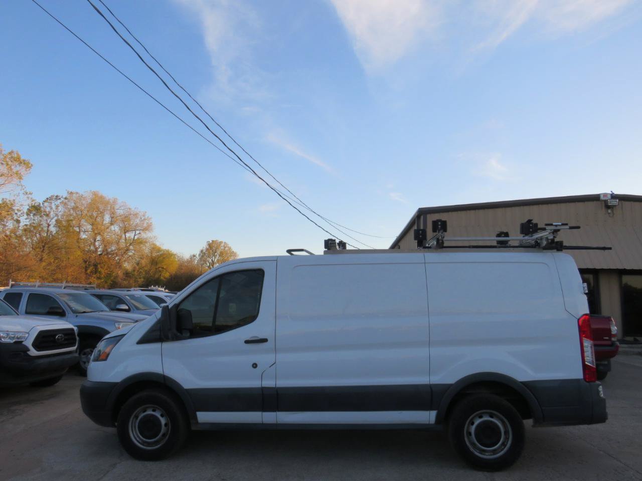 Used 2018 Ford Transit 250 130 Low Roof RWD image 8