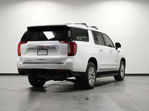 Used 2021 GMC Yukon XL Denali image 4