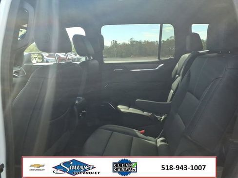 Used 2024 GMC Acadia Elevation image 24