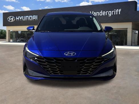 Used 2023 Hyundai Elantra Limited image 3