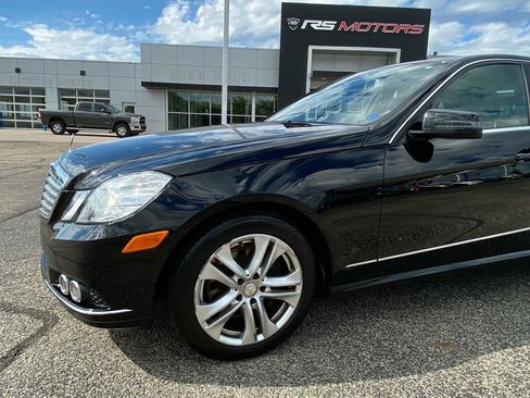 Used 2011 Mercedes-Benz E 350 4MATIC Sedan image 12