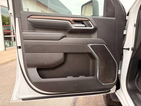 Used 2025 Chevrolet Silverado 2500 LT AWD/4WD image 15