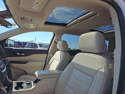 Used 2023 GMC Acadia Denali w/ Denali Ultimate Package AWD/4WD image 10
