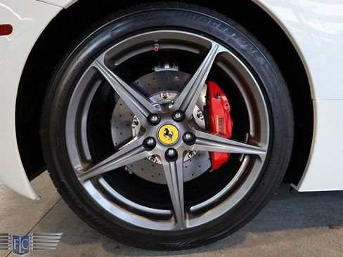 Used 2014 Ferrari 458 Italia Coupe RWD image 44