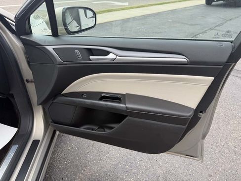 Used 2015 Ford Fusion Titanium AWD/4WD image 20