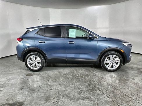 Certified 2025 Buick Encore GX Preferred image 9