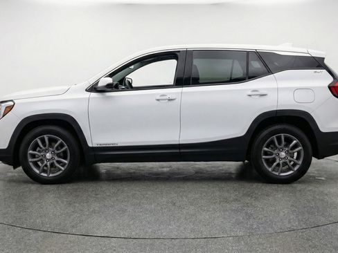 Used 2024 GMC Terrain SLT image 5