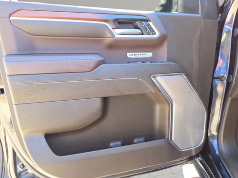 Used 2025 GMC Sierra 1500 Denali w/ Technology Package AWD/4WD image 40