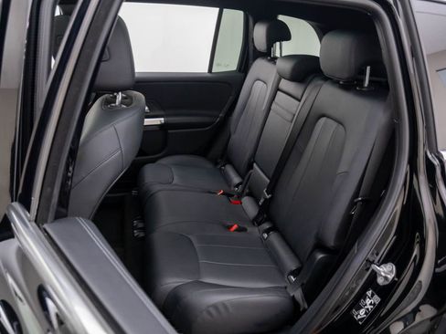 Used 2023 Mercedes-Benz GLB 250 4MATIC image 15