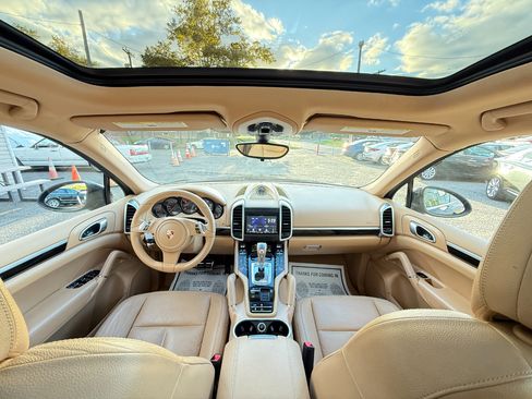 Used 2012 Porsche Cayenne image 27