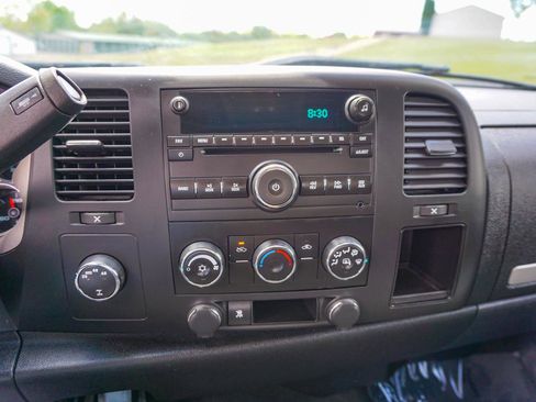Used 2011 Chevrolet Silverado 1500 LT AWD/4WD image 12