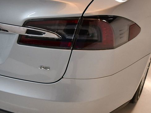 Used 2013 Tesla Model S image 16