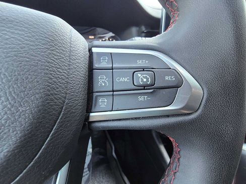 Used 2024 Jeep Compass Trailhawk AWD/4WD image 22