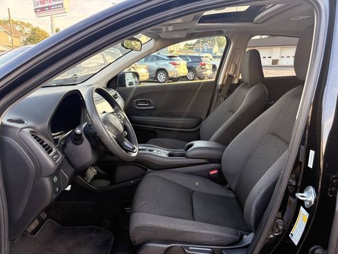 Used 2022 Honda HR-V EX image 16