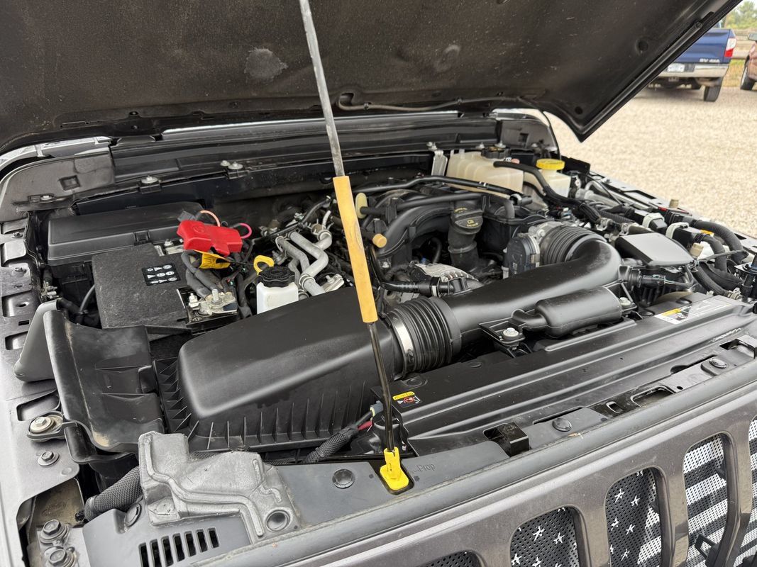 Used 2023 Jeep Gladiator Sport AWD/4WD image 37