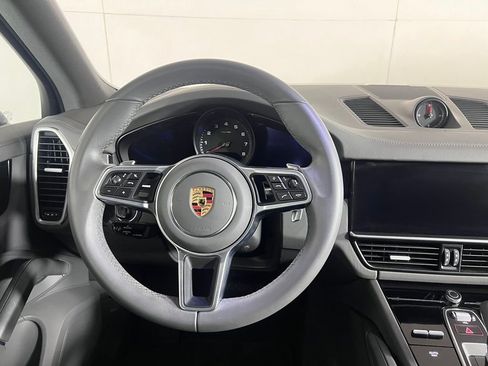 Certified 2023 Porsche Cayenne AWD/4WD image 23