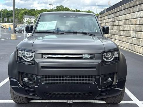 Used 2023 Land Rover Defender 110 V8 AWD/4WD image 8