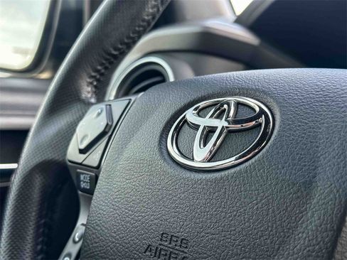 Used 2023 Toyota Tacoma TRD Off-Road image 29