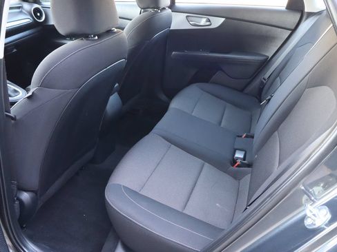 Used 2024 Kia Forte LXS w/ LXS Technology Package FWD image 5
