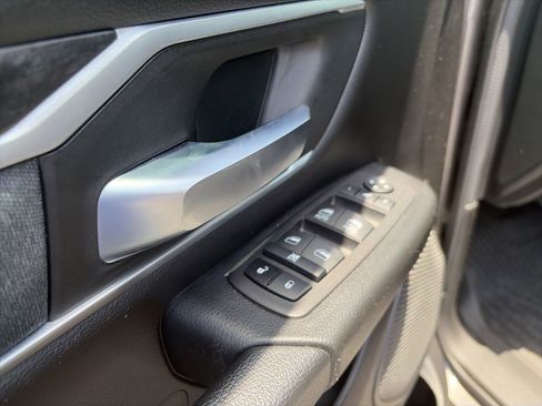 Used 2023 RAM 1500 Big Horn AWD/4WD image 14