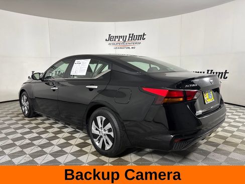 Used 2024 Nissan Altima 2.5 S FWD image 7