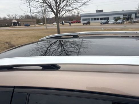 Used 2018 Chevrolet Equinox Premier image 6