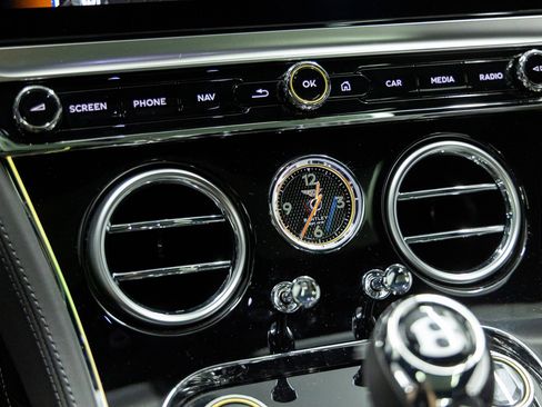 Certified 2026 Bentley Continental GT AWD/4WD image 27