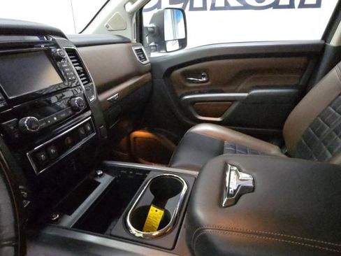 Used 2018 Nissan Titan Platinum Reserve w/ Platinum Utility Package image 21