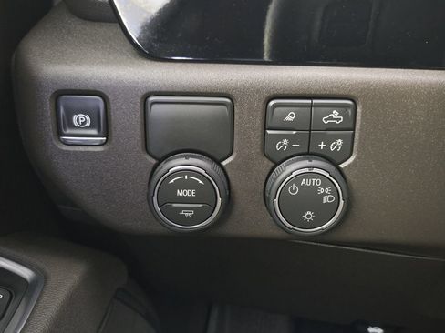 New 2026 Chevrolet Silverado 1500 LT w/ Texas Edition Plus RWD image 22