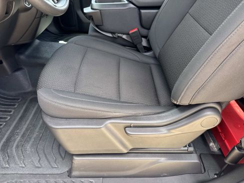 Used 2025 Chevrolet Silverado 1500 W/T image 15