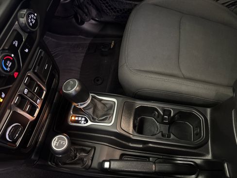 Used 2020 Jeep Wrangler Unlimited Sport S AWD/4WD image 20