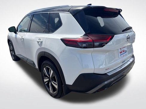 Used 2023 Nissan Rogue SL AWD/4WD image 3
