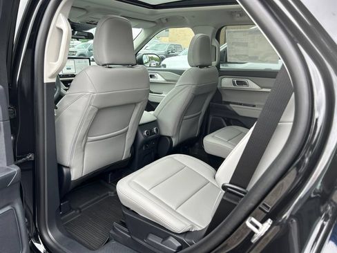 New 2026 Ford Explorer Active w/ Active Comfort Package AWD/4WD image 33
