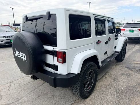 Used 2013 Jeep Wrangler Unlimited Sahara w/ Dual Top Group AWD/4WD image 3
