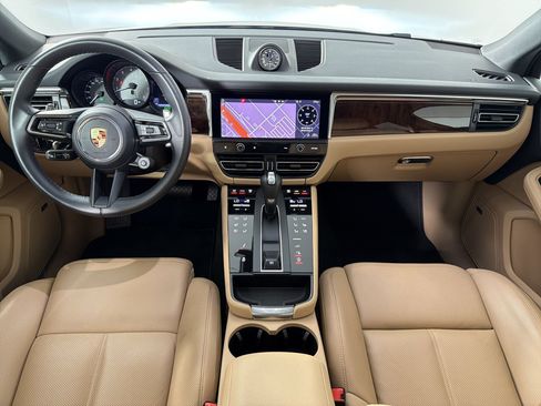 Certified 2024 Porsche Macan S AWD/4WD image 17
