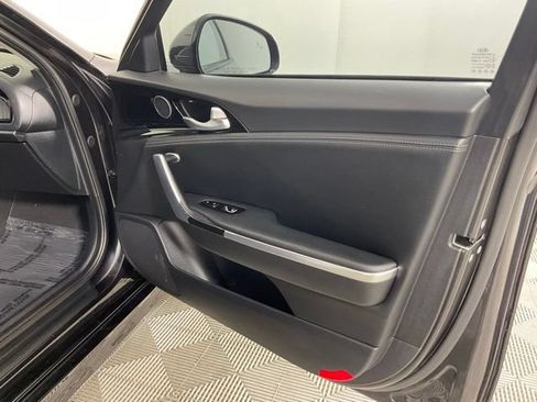 Used 2019 Kia Stinger RWD image 26