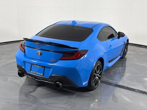 Used 2023 Toyota GR86 w/ ALL Weather Mat Package (TMS) RWD image 5