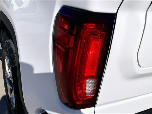 Used 2025 GMC Sierra 1500 SLT w/ SLT Premium Package image 27