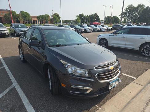 Used 2015 Chevrolet Cruze LTZ FWD image 1