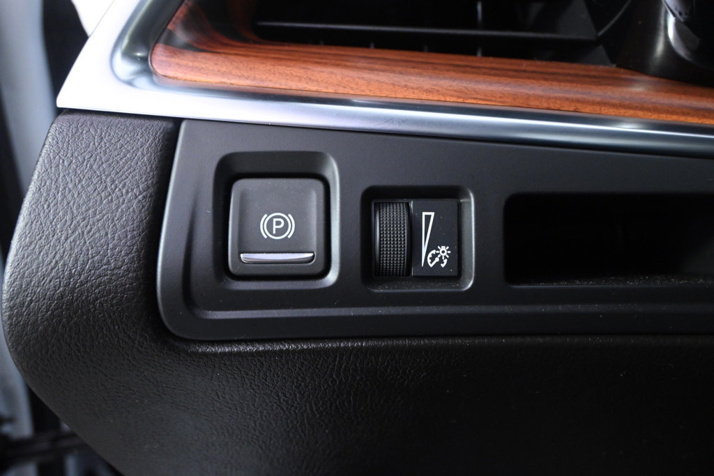 Used 2025 Cadillac XT5 Premium Luxury FWD image 24
