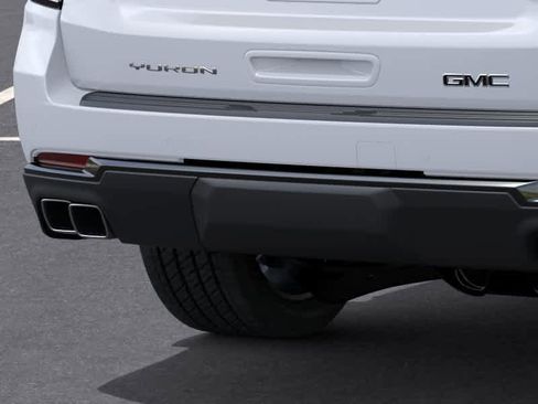 New 2026 GMC Yukon Denali Ultimate w/ LPO, Floor Liner Package AWD/4WD image 14