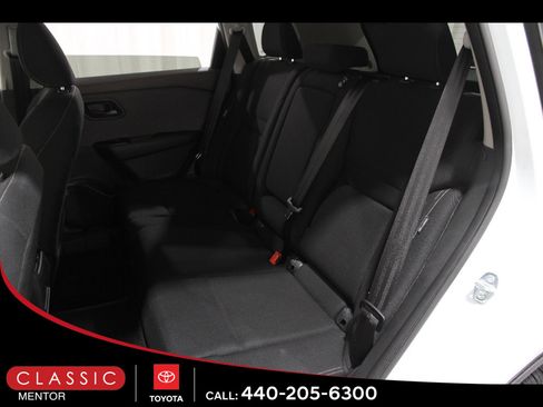 Used 2023 Nissan Rogue S AWD/4WD image 17